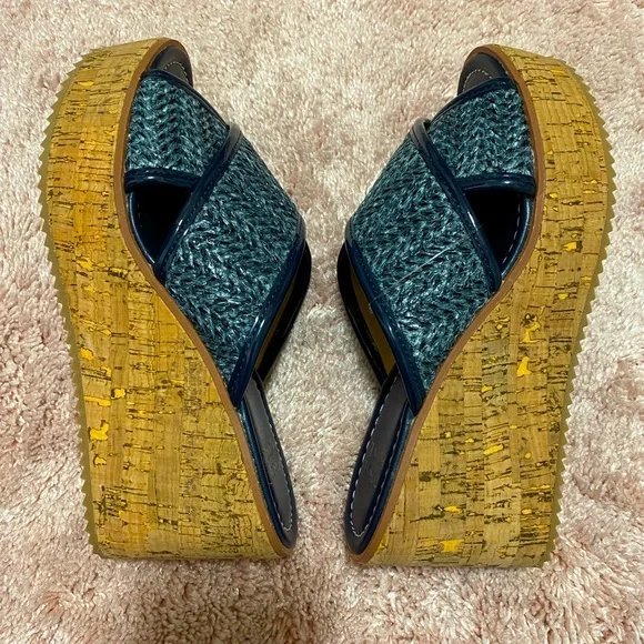 BRAND NEW - DONALD J PLINER Ideala Crisscross Wedge Platform Sandals ❤️❤️❤️ - Picture 4 of 9